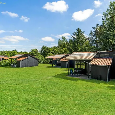 Holiday home Lovely In With Kitchen Hampen